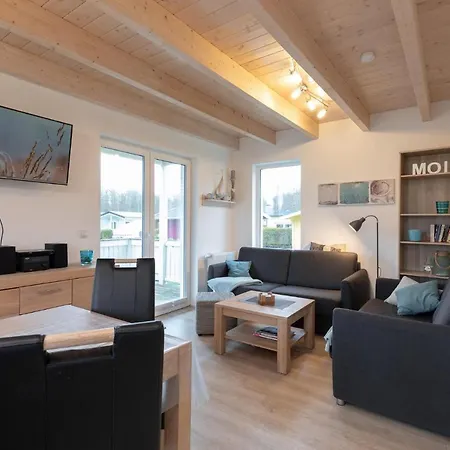 Seepark Ferienhaus Seerose 7 * Süssau