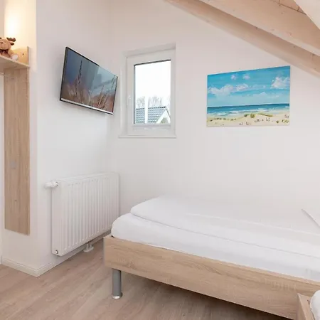 Seepark Ferienhaus Seerose 7 *