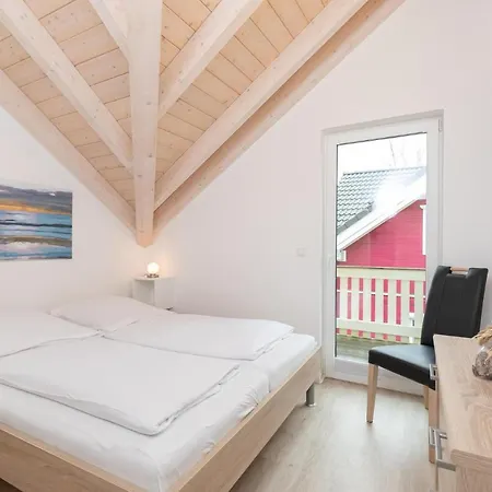 Seepark Ferienhaus Seerose 7 * Süssau