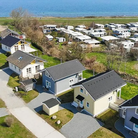 Seepark Ferienhaus Seerose 7 *